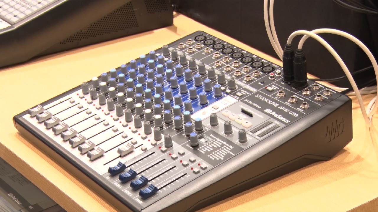 StudioLive AR ハイブリッドミキサー