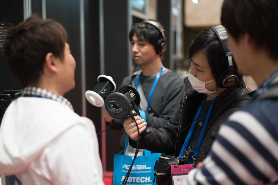 ボーカル用マイクロフォンのトップメーカー・販売会社10社が参加するX-Microphone